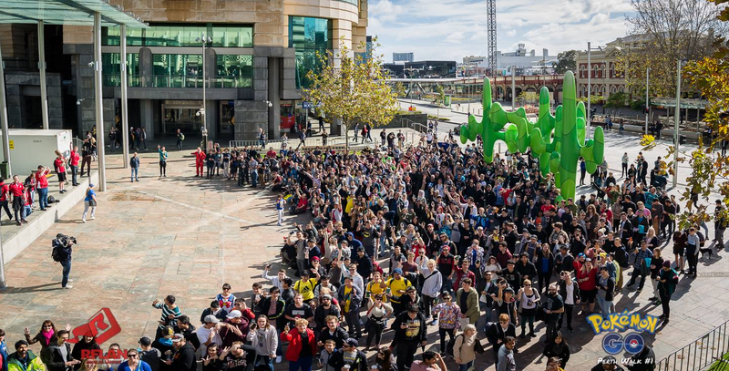 Illustration for article titled When Over 2000 People Turn Up To Play Pokémon Go